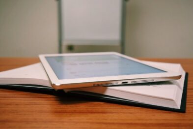 Ipad en YouTube, de nieuwe middelen om het verleden te bestuderen?